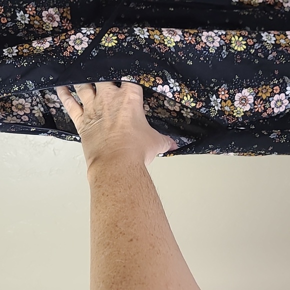 Forever 21 Black Floral Midi Dress – Size Large, Side Zipper & Back Tie - Picture 12 of 13